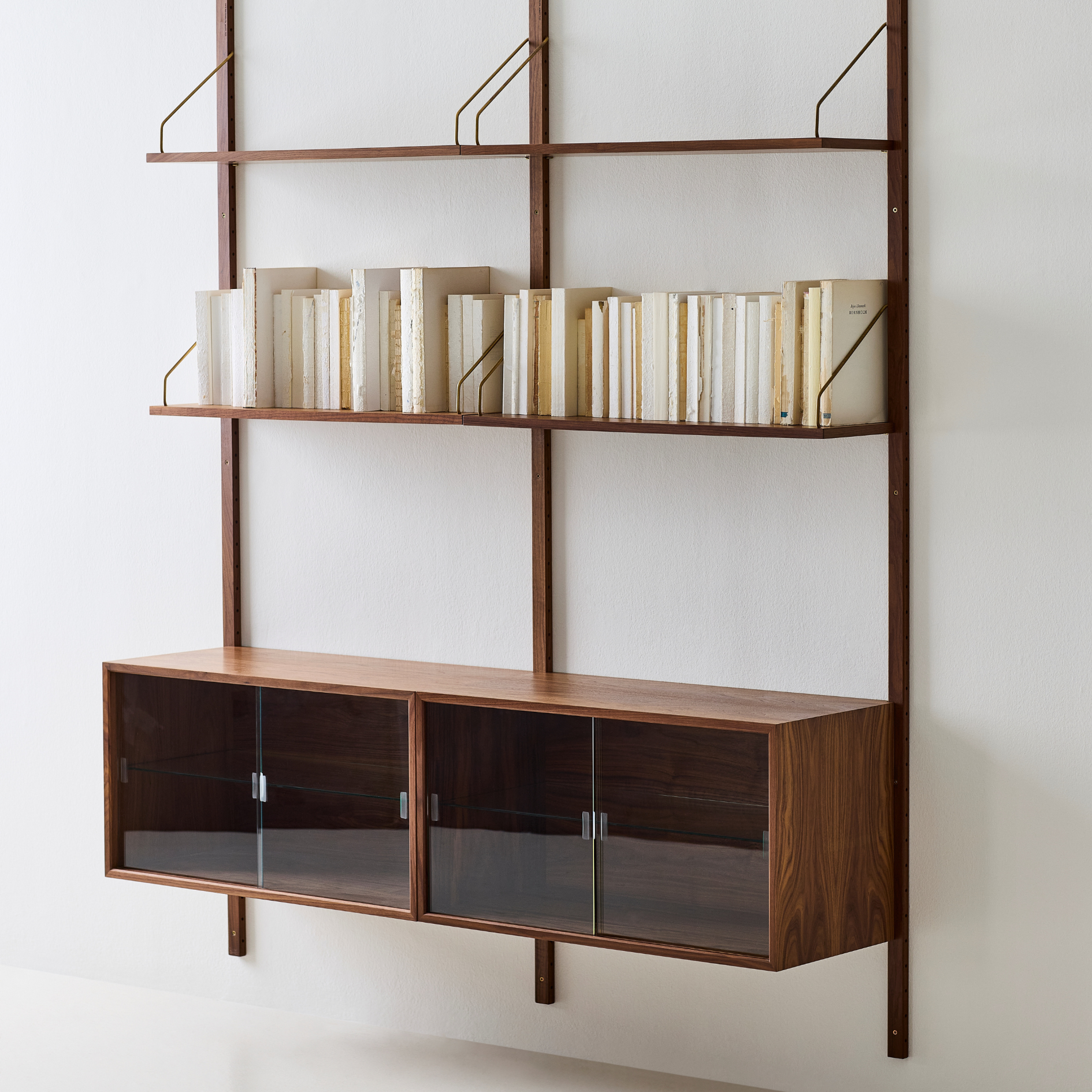 Royal System Storage
